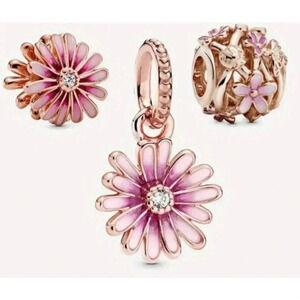 Pink Daisy Floral Rhinestone Pendant and Matching Beads Goldtoned Necklace 24"